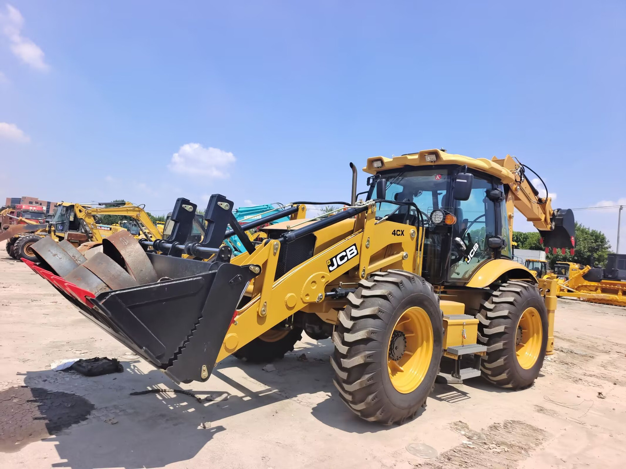 JCB 4CX BRAND NEW - Bager utovarivač: slika 3 JCB 4CX BRAND NEW - Bager utovarivač: slika 3