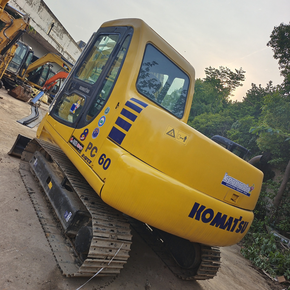 KOMATSU PC60 - Mini bager: slika 1 KOMATSU PC60 - Mini bager: slika 1