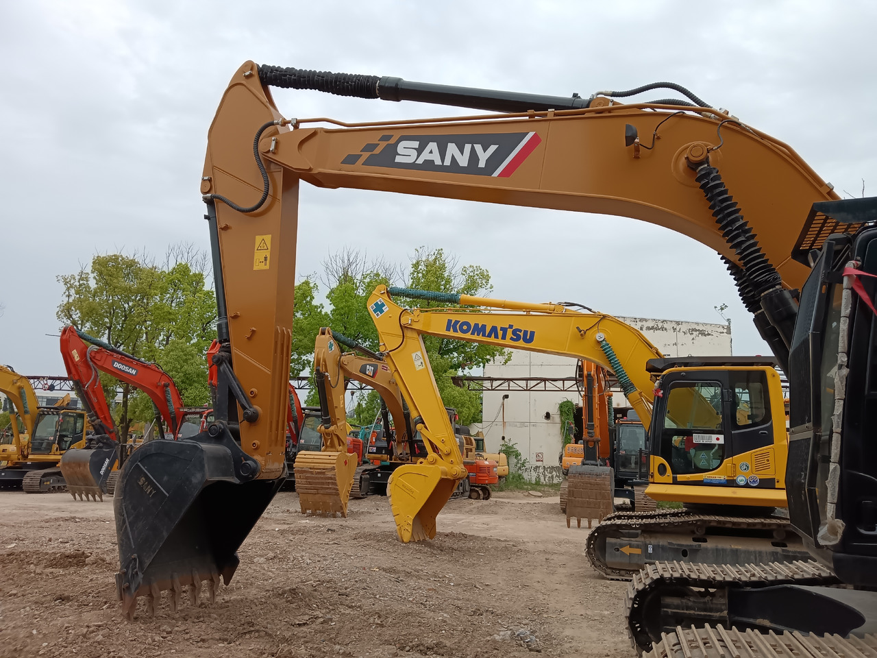 SANY SY 235H - Bager guseničar: slika 2 SANY SY 235H - Bager guseničar: slika 2