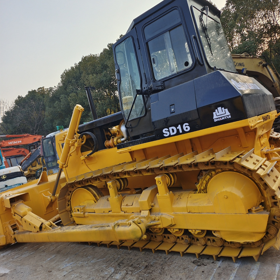 Buldožer SHANTUI SD16: slika 1