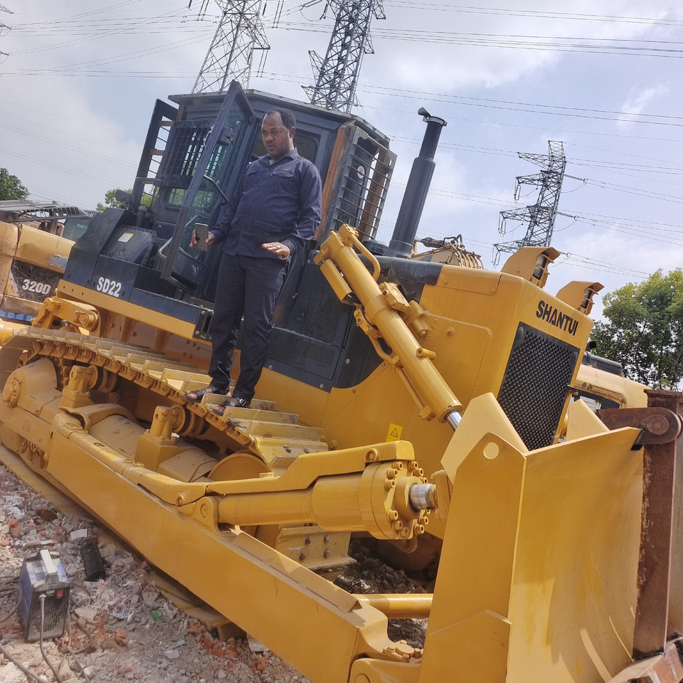 SHANTUI SD22 WITH CLEARING RAKE - Buldožer: slika 3 SHANTUI SD22 WITH CLEARING RAKE - Buldožer: slika 3