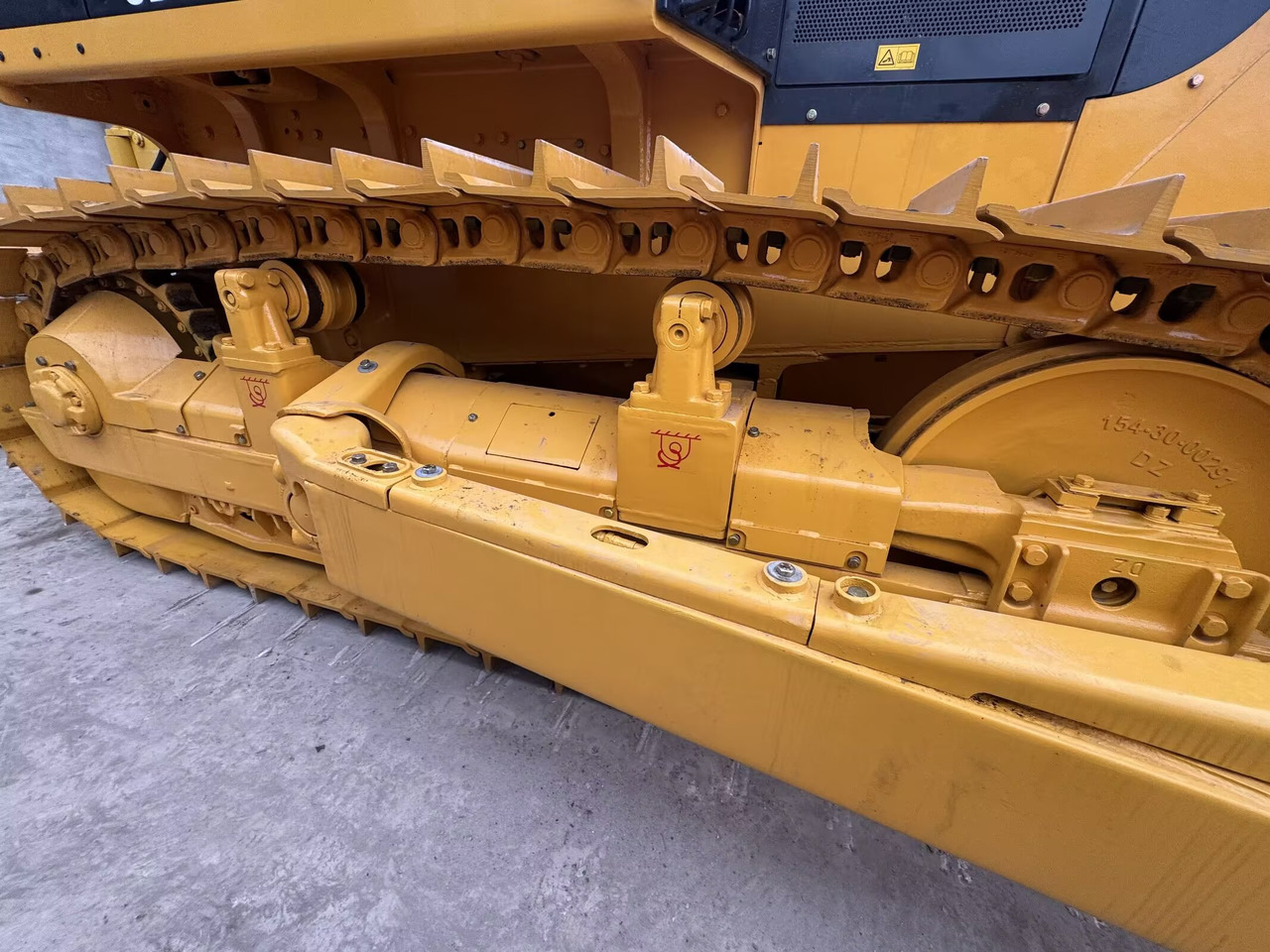 SHANTUI SD22F 220HP Forest Logging Lumbering Dozer with Winch - Buldožer: slika 4 SHANTUI SD22F 220HP Forest Logging Lumbering Dozer with Winch - Buldožer: slika 4