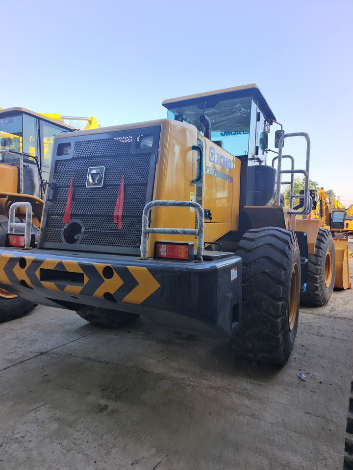 Utovarivač točkaš XCMG LW500KV: slika 7 Utovarivač točkaš XCMG LW500KV: slika 7