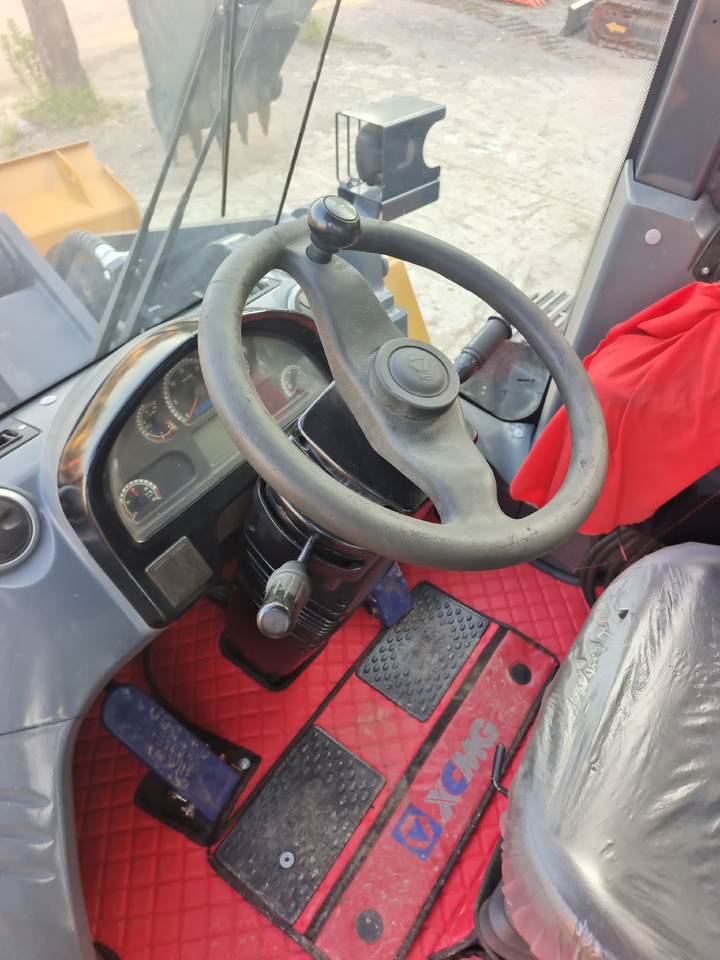 Utovarivač točkaš XCMG LW500KV: slika 14 Utovarivač točkaš XCMG LW500KV: slika 14