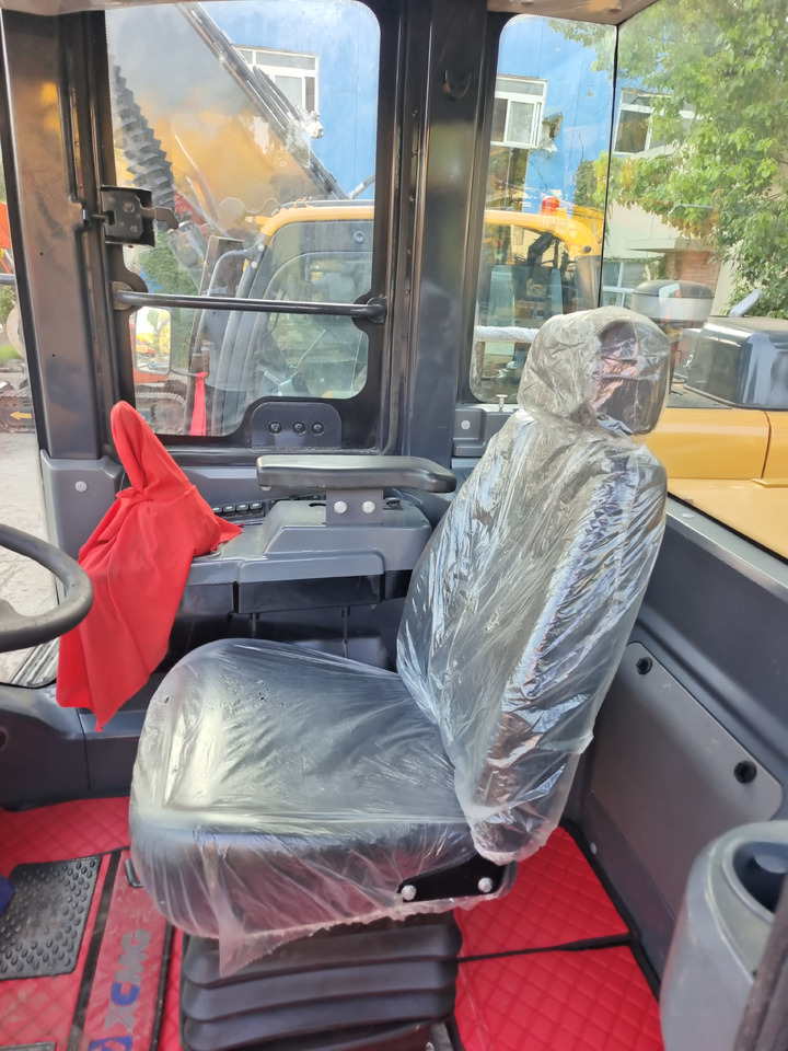 Utovarivač točkaš XCMG LW500KV: slika 12 Utovarivač točkaš XCMG LW500KV: slika 12