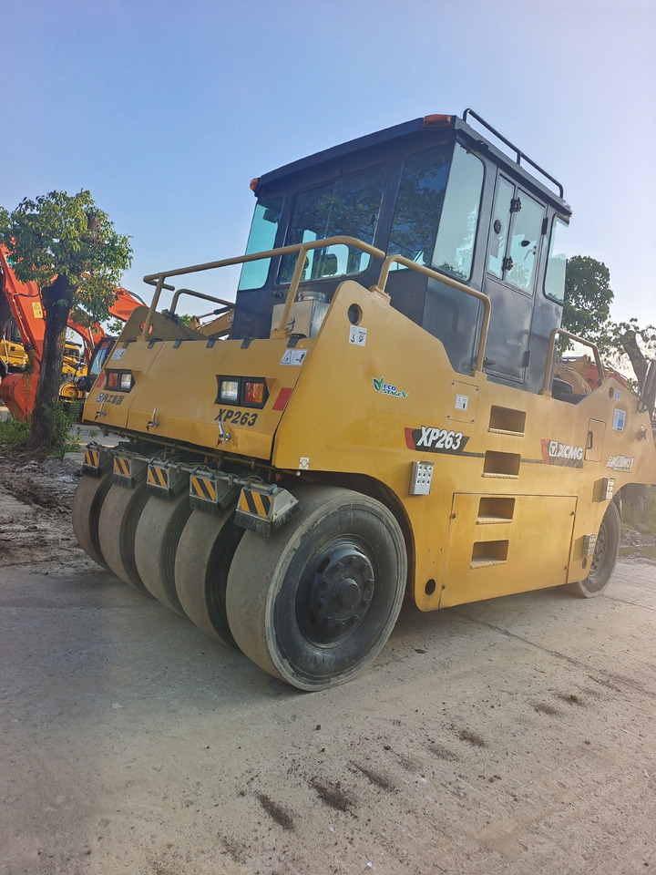 XCMG XP263 - Pneumatski valjak: slika 1 XCMG XP263 - Pneumatski valjak: slika 1