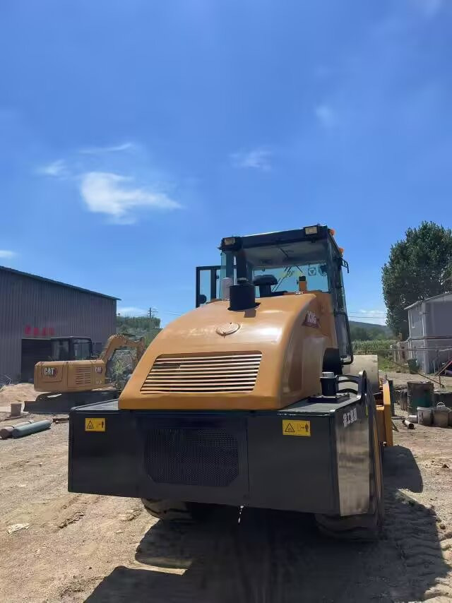 XCMG XS 222J - Valjak za puteve: slika 5 XCMG XS 222J - Valjak za puteve: slika 5