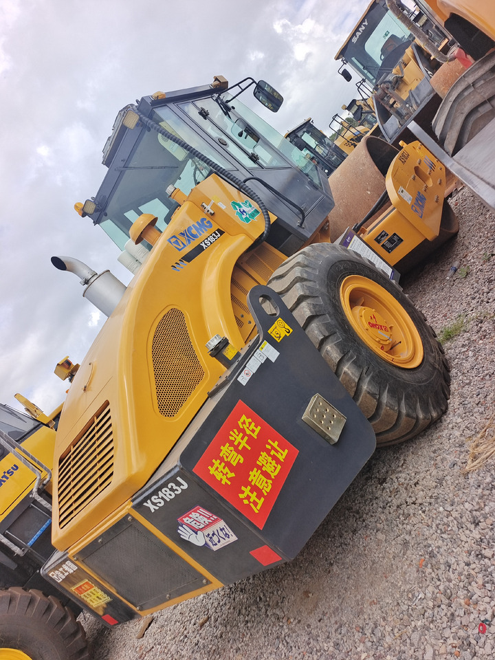 XCMG XS183J - Valjak za puteve: slika 3 XCMG XS183J - Valjak za puteve: slika 3