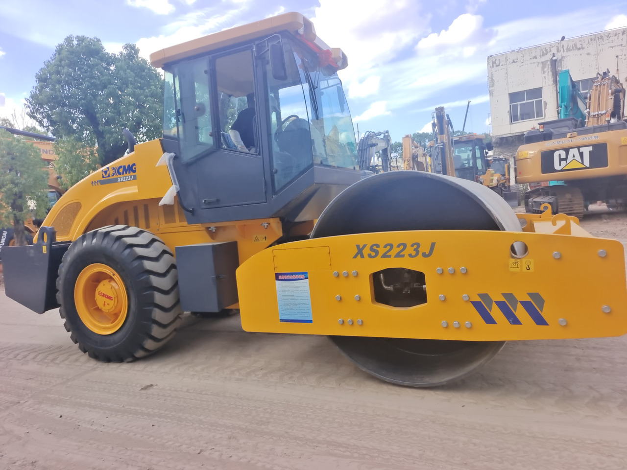 XCMG XS223J - Valjak za puteve: slika 1 XCMG XS223J - Valjak za puteve: slika 1