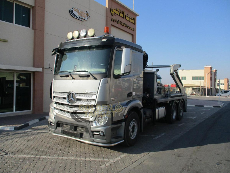 Mercedes-Benz 2642 6×2 Double Skip Loader with HIAB Crane - Utovarivač: slika 1 Mercedes-Benz 2642 6×2 Double Skip Loader with HIAB Crane - Utovarivač: slika 1