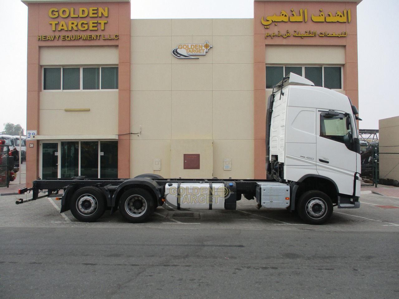 Volvo FH460 6×2 Chassis - Kamion sa golom šasijom i zatvorenom kabinom: slika 5 Volvo FH460 6×2 Chassis - Kamion sa golom šasijom i zatvorenom kabinom: slika 5