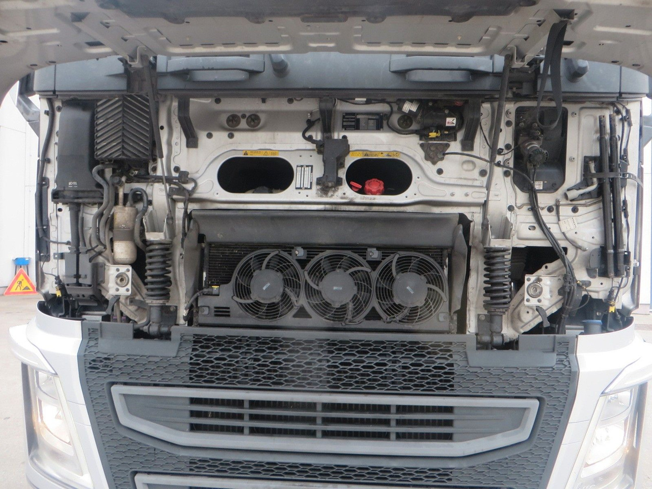Volvo FH460 4x2Tractor - Tegljač: slika 5 Volvo FH460 4x2Tractor - Tegljač: slika 5
