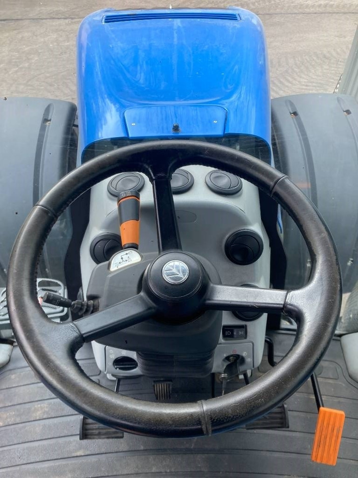 Traktor New Holland T 8.320 AC: slika 14
