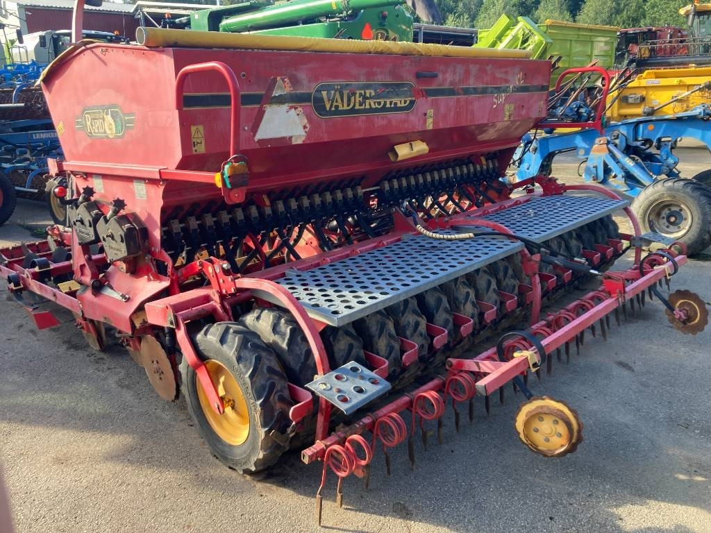 Vaderstad Rapid 400C  - Kombinovana mašina za setvu: slika 3 Vaderstad Rapid 400C  - Kombinovana mašina za setvu: slika 3