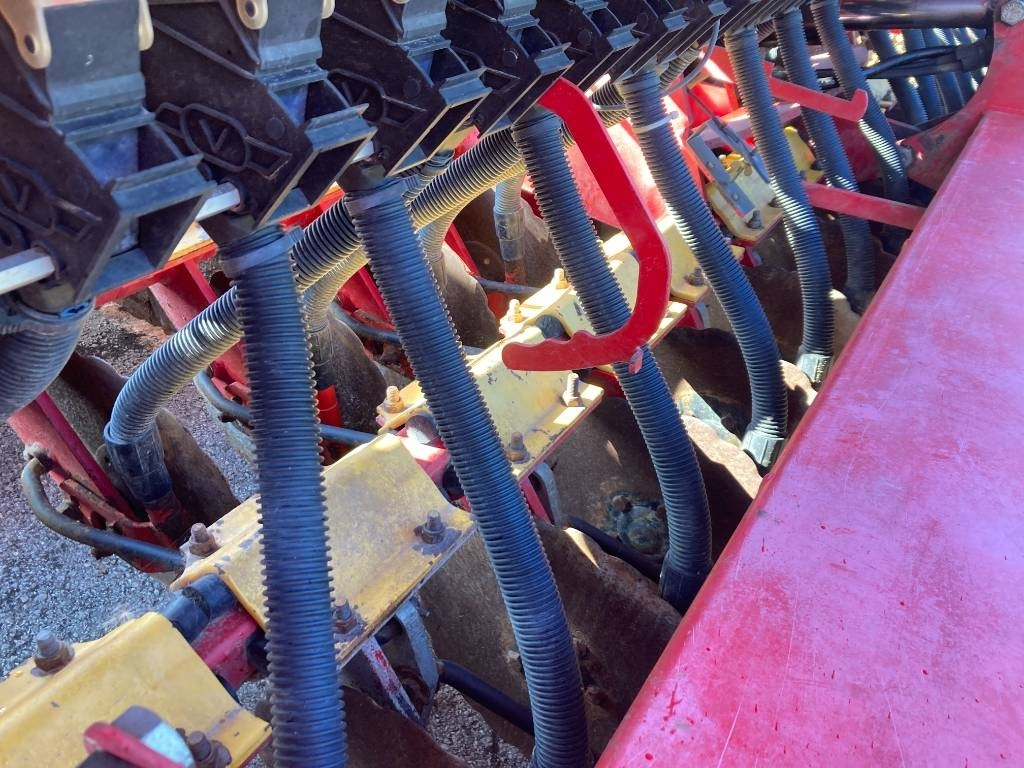 Kombinovana mašina za setvu Vaderstad Rapid 400C: slika 15 Kombinovana mašina za setvu Vaderstad Rapid 400C: slika 15