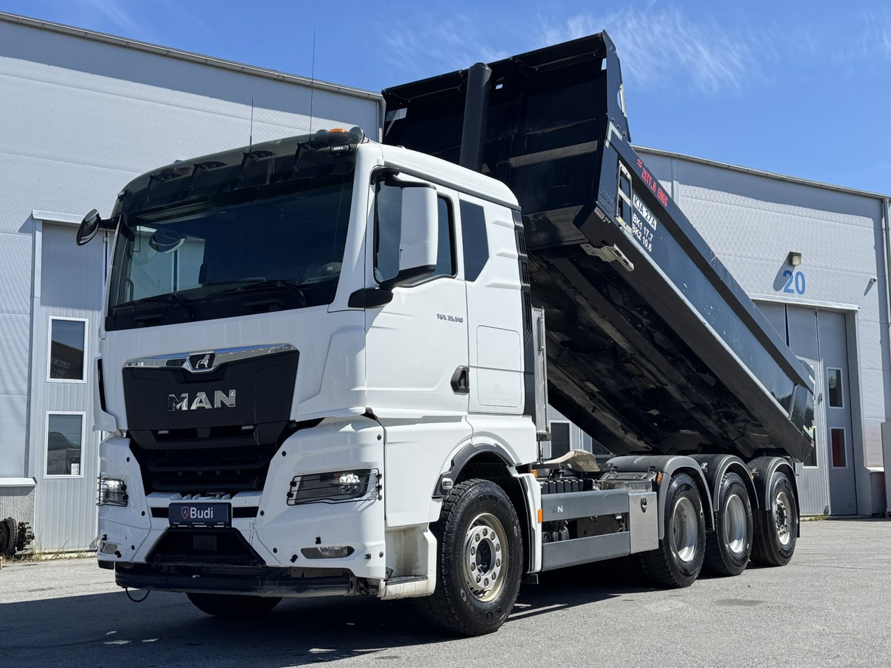 Schaktbil MAN TGX 35.510 8X4-4 BL CH -2022 | Parabel luft | Tridem - Istovarivač: slika 1 Schaktbil MAN TGX 35.510 8X4-4 BL CH -2022 | Parabel luft | Tridem - Istovarivač: slika 1