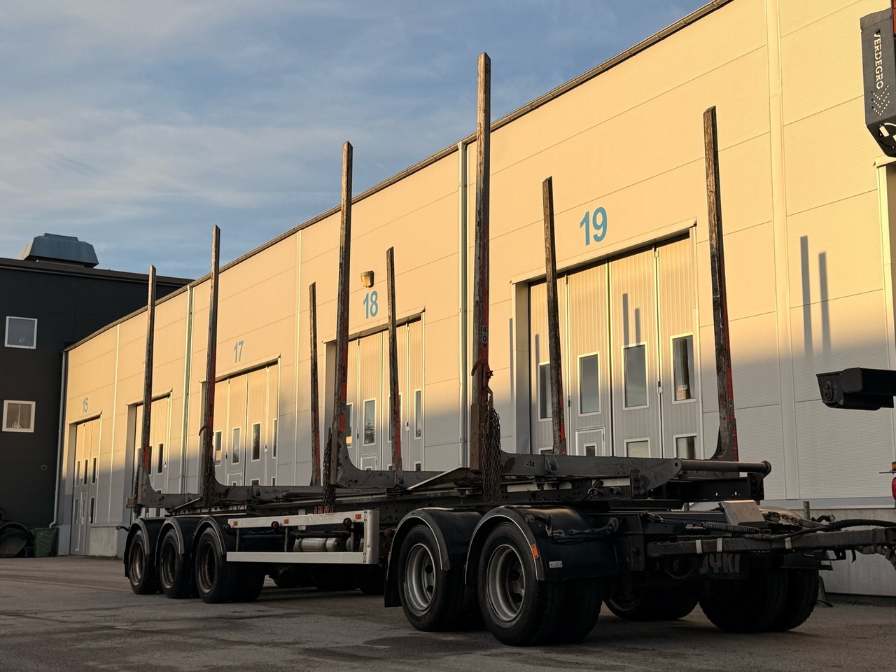 Timmersläp JYKI V52-T00 -2020 - Prikolica šticarka: slika 1 Timmersläp JYKI V52-T00 -2020 - Prikolica šticarka: slika 1