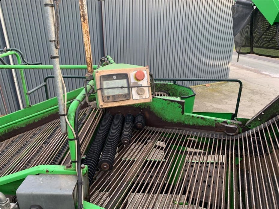 Kombajn za krompir AVR
8200 Spirit Ekstra aksel med hjultræk: slika 20