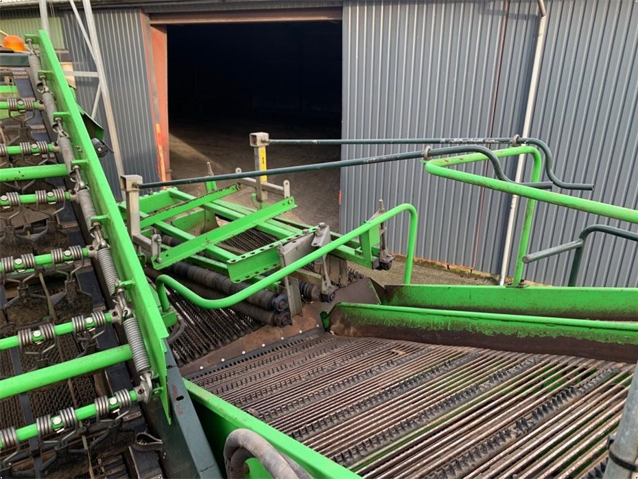 Kombajn za krompir AVR
8200 Spirit Ekstra aksel med hjultræk: slika 18