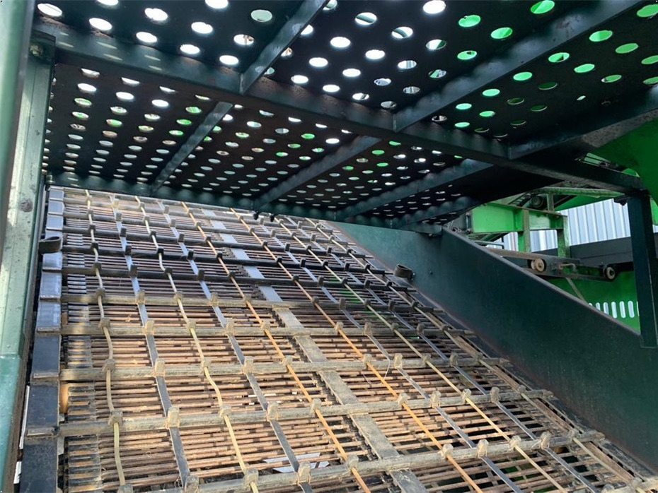 Kombajn za krompir AVR
8200 Spirit Ekstra aksel med hjultræk: slika 14