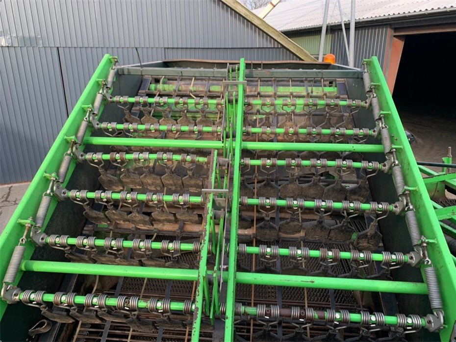 Kombajn za krompir AVR
8200 Spirit Ekstra aksel med hjultræk: slika 16