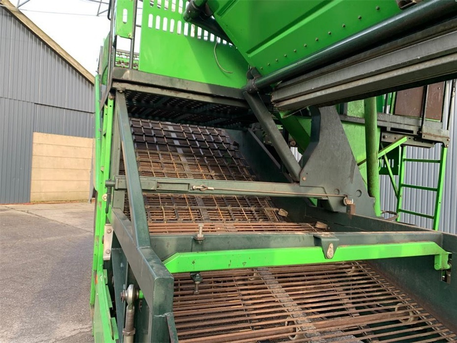 Kombajn za krompir AVR
8200 Spirit Ekstra aksel med hjultræk: slika 13