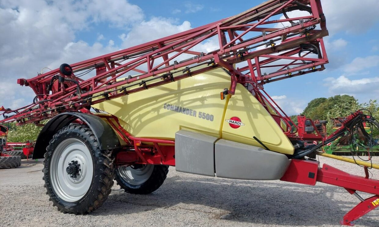 Hardi Commander 5500i -30m - Vučena prskalica: slika 1 Hardi Commander 5500i -30m - Vučena prskalica: slika 1