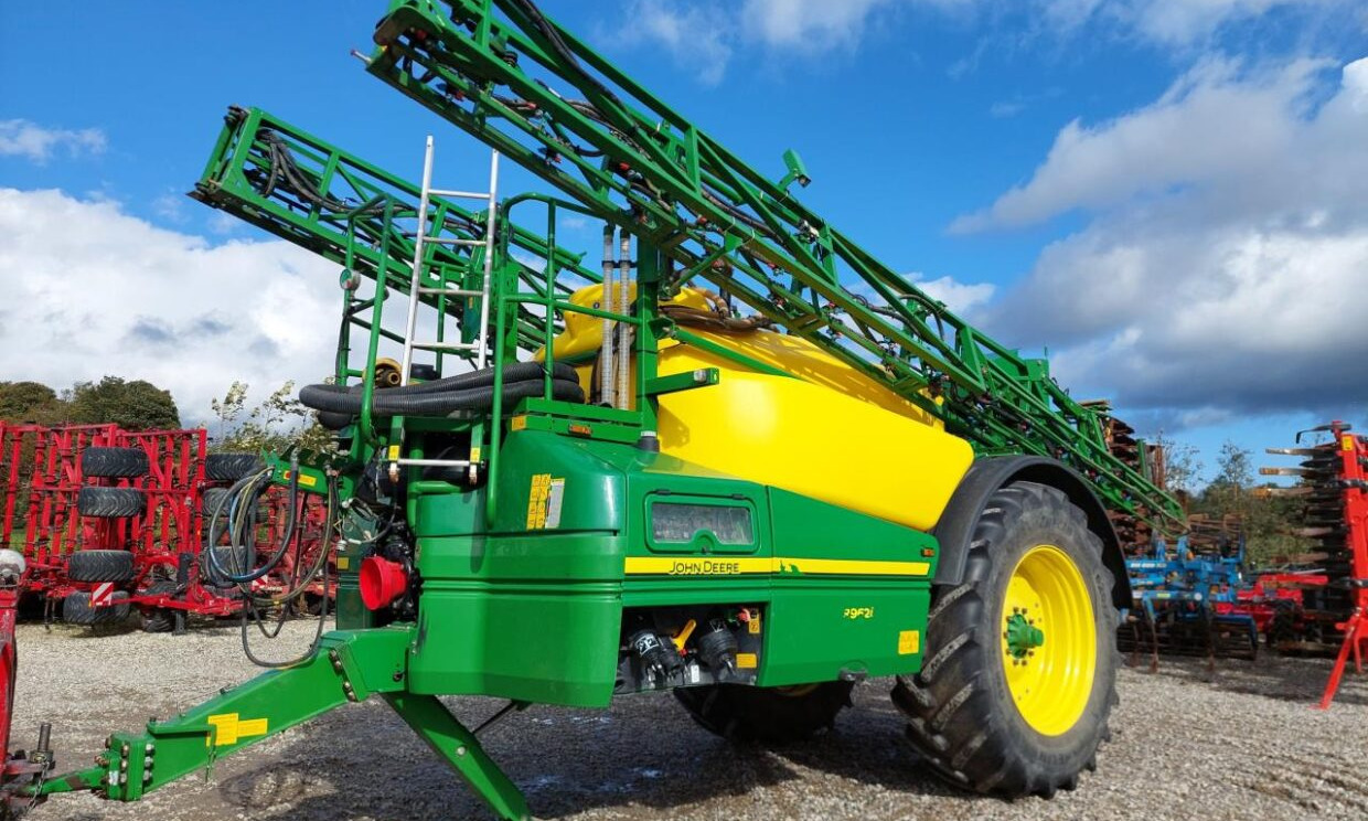 John Deere R962i - 28m - Vučena prskalica: slika 1 John Deere R962i - 28m - Vučena prskalica: slika 1