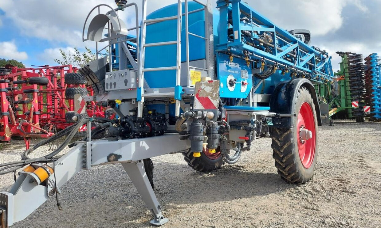 Lemken ALBATROS 9 6000 L med GPS - Vučena prskalica: slika 3 Lemken ALBATROS 9 6000 L med GPS - Vučena prskalica: slika 3