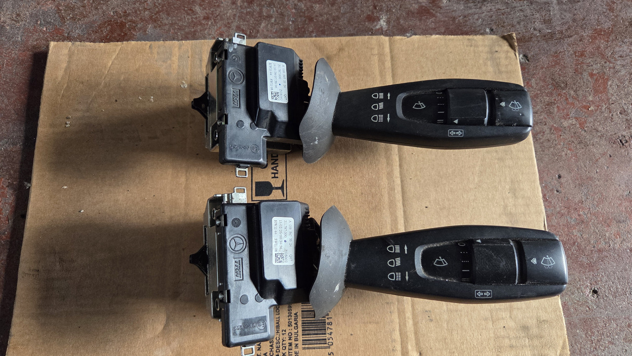 MERCEDES-BENZ ACTROS MP4 - Prekidač upravljačkog stuba za Kamion: slika 1 MERCEDES-BENZ ACTROS MP4 - Prekidač upravljačkog stuba za Kamion: slika 1