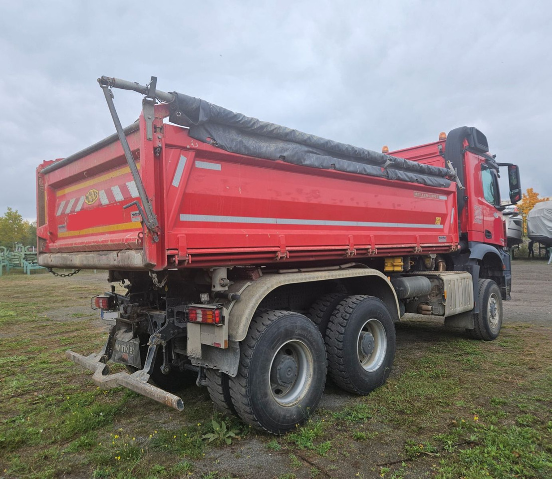 Mercedes-Benz Arocs 3346 6x6 Dreiseitenkipper mit Bordmatik - Istovarivač: slika 2 Mercedes-Benz Arocs 3346 6x6 Dreiseitenkipper mit Bordmatik - Istovarivač: slika 2
