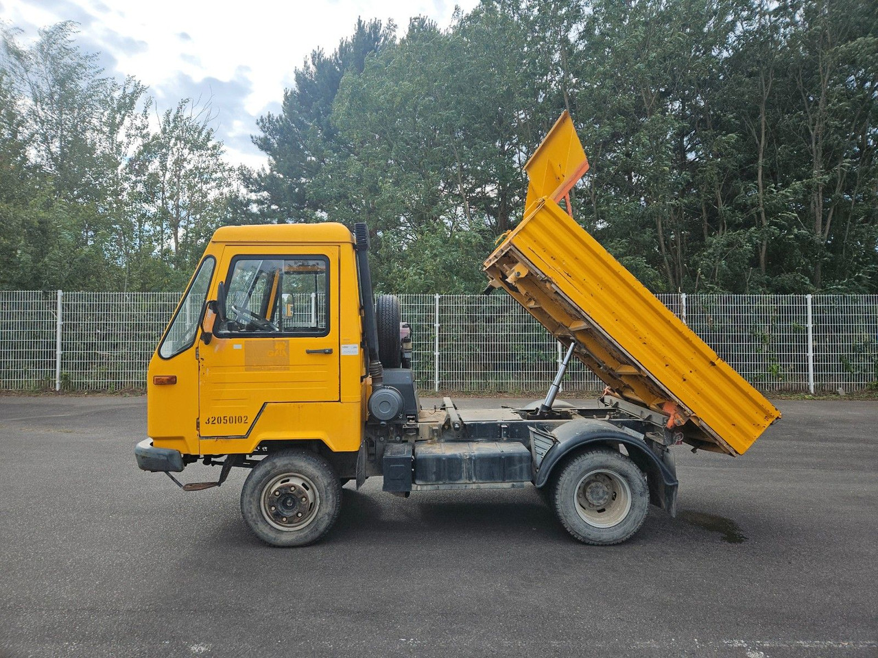 Multicar M26 Dreiseitenkipper 4x4 - Dostavno vozilo kiper: slika 2 Multicar M26 Dreiseitenkipper 4x4 - Dostavno vozilo kiper: slika 2