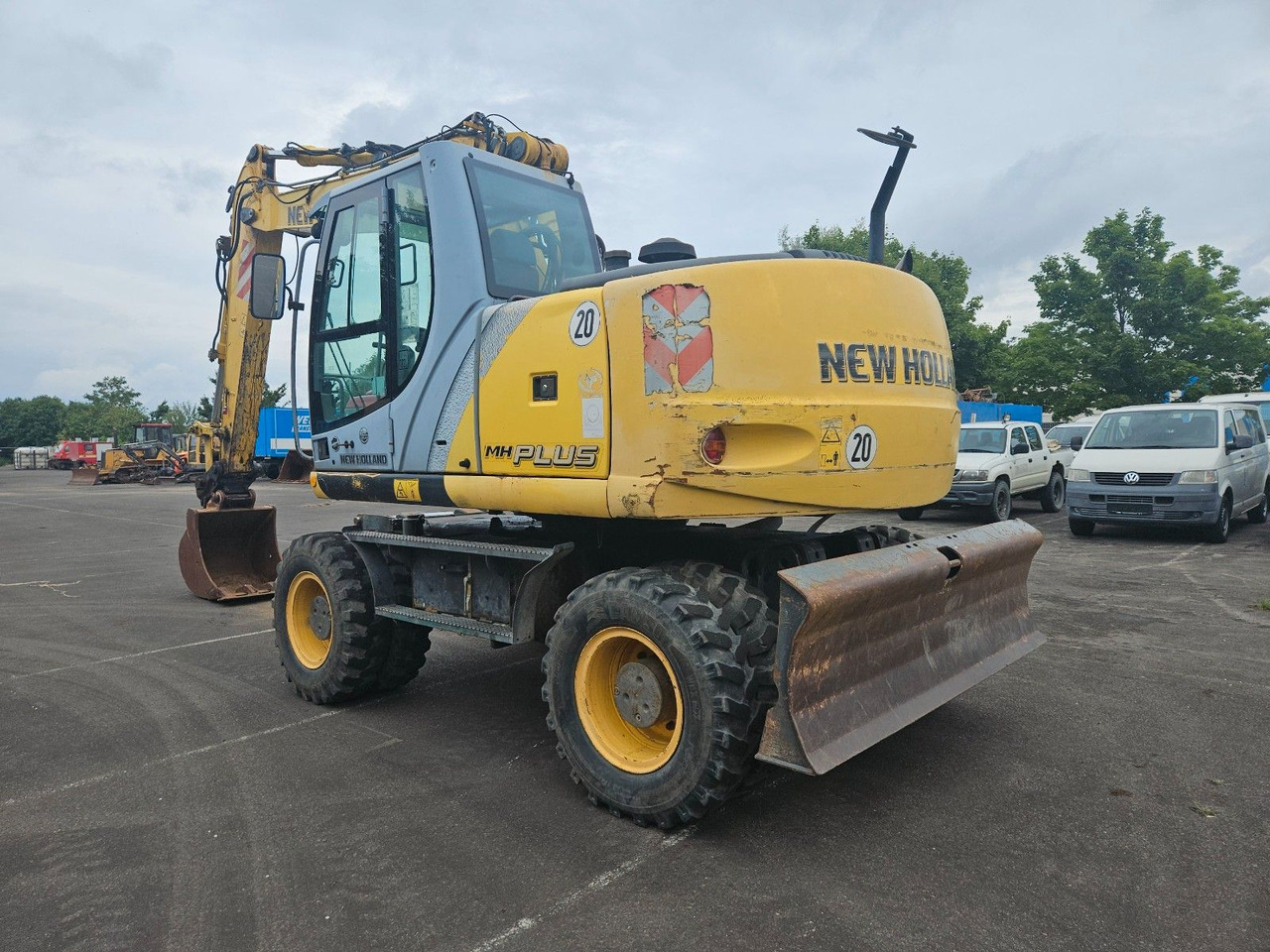 New Holland MH Plus 18t Mobilbagger - Bager točkaš: slika 2 New Holland MH Plus 18t Mobilbagger - Bager točkaš: slika 2