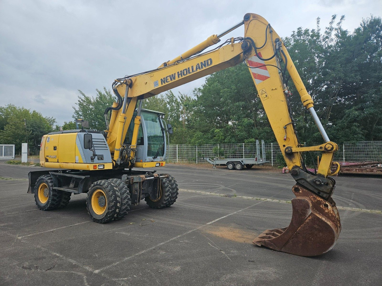 New Holland MH Plus 18t Mobilbagger - Bager točkaš: slika 1 New Holland MH Plus 18t Mobilbagger - Bager točkaš: slika 1