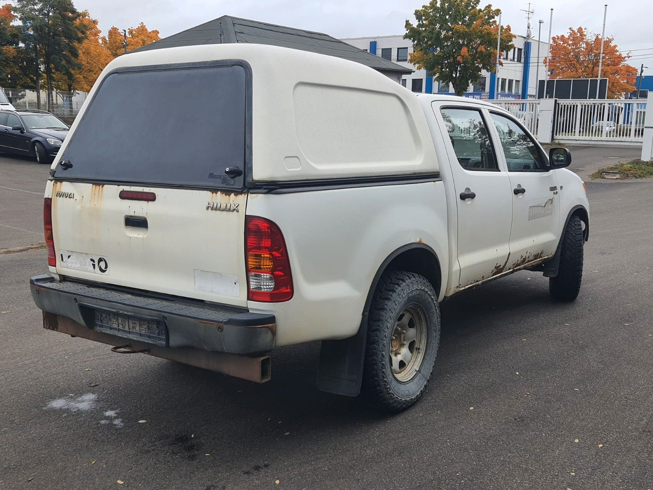 Toyota Hilux Double Cab 4x4 - SUV: slika 4 Toyota Hilux Double Cab 4x4 - SUV: slika 4