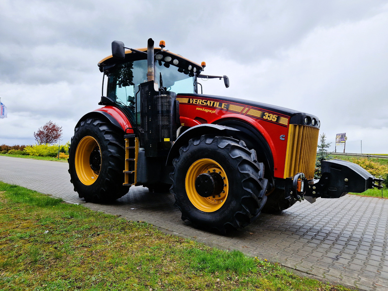Versatile Buhler 335 - Traktor: slika 1 Versatile Buhler 335 - Traktor: slika 1