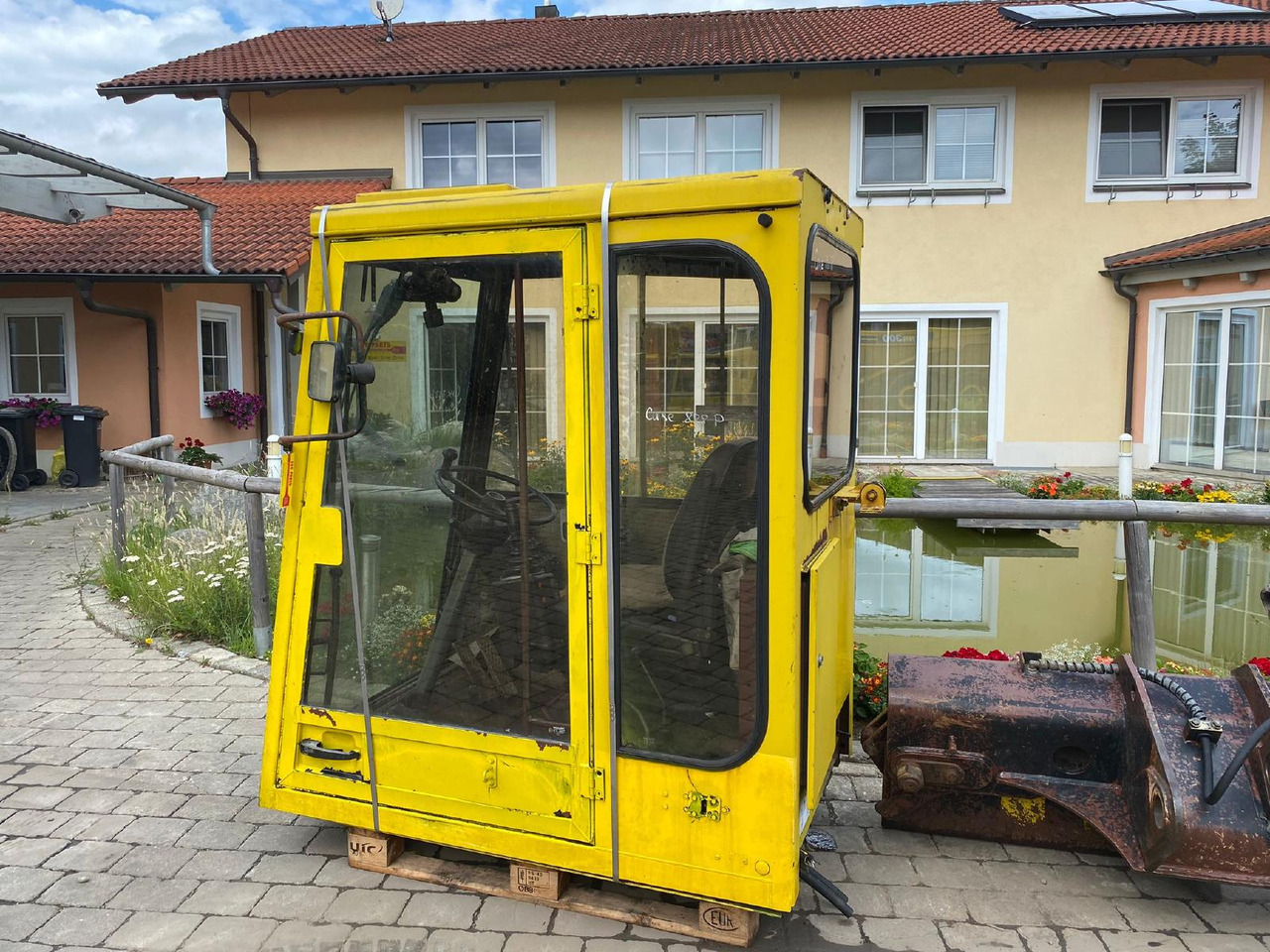 Case 888 P - Kabina za Bager točkaš: slika 1 Case 888 P - Kabina za Bager točkaš: slika 1