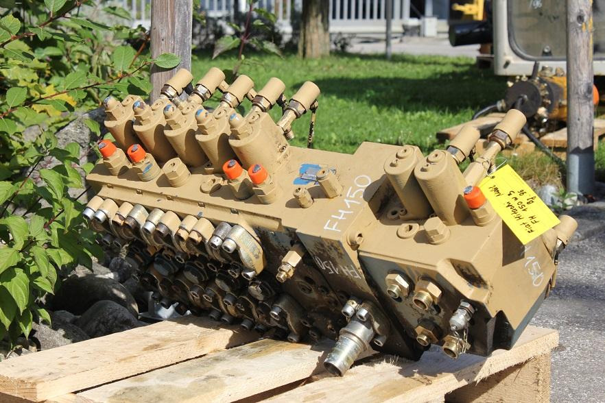 Fiat-Hitachi FH 150 - Hidraulični ventil za Građevinska mašina: slika 4 Fiat-Hitachi FH 150 - Hidraulični ventil za Građevinska mašina: slika 4