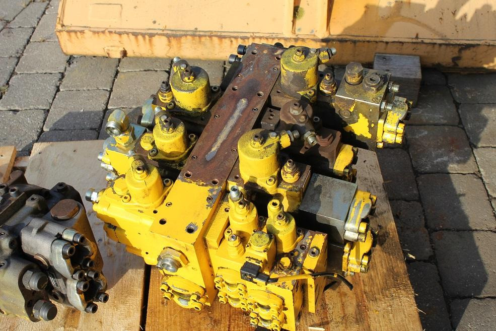 Furukawa W 735 - Hidraulični ventil za Građevinska mašina: slika 2 Furukawa W 735 - Hidraulični ventil za Građevinska mašina: slika 2