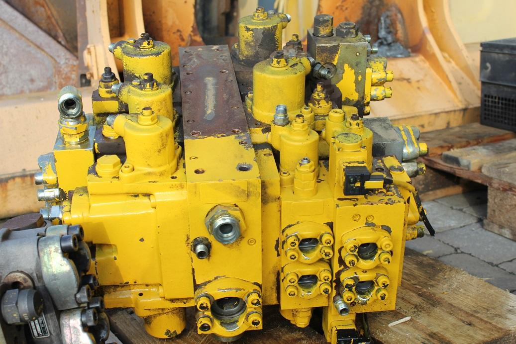 Furukawa W 735 - Hidraulični ventil za Građevinska mašina: slika 4 Furukawa W 735 - Hidraulični ventil za Građevinska mašina: slika 4