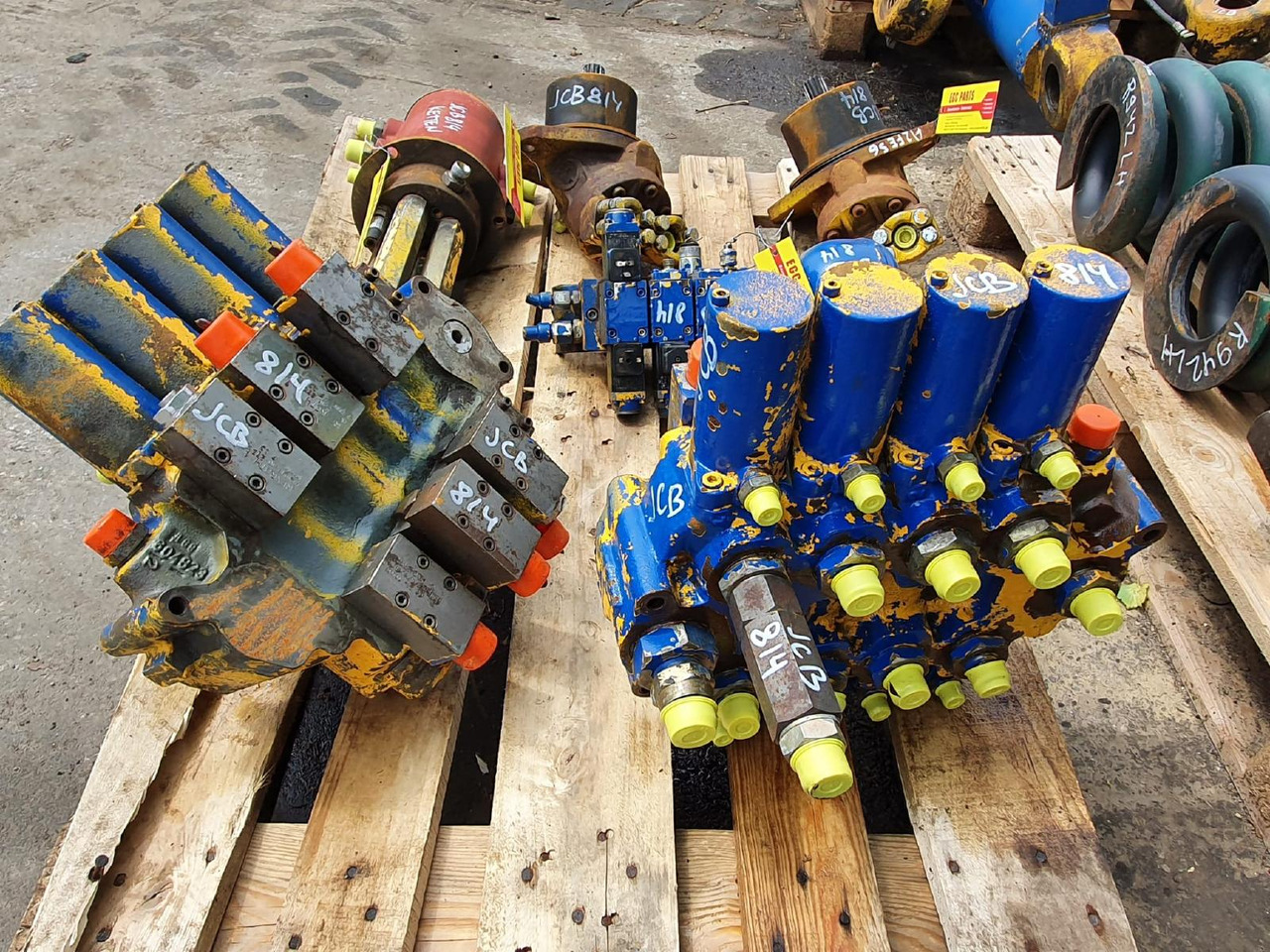 JCB 814 - Hidraulični ventil za Građevinska mašina: slika 1 JCB 814 - Hidraulični ventil za Građevinska mašina: slika 1