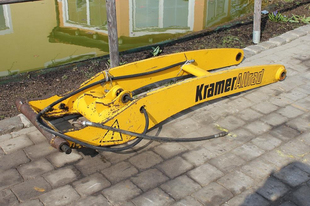 Kramer 418 - Platforma: slika 1 Kramer 418 - Platforma: slika 1