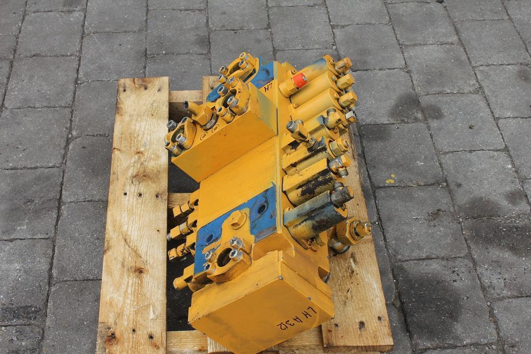 Liebherr A 312 - Hidraulični ventil za Građevinska mašina: slika 4 Liebherr A 312 - Hidraulični ventil za Građevinska mašina: slika 4