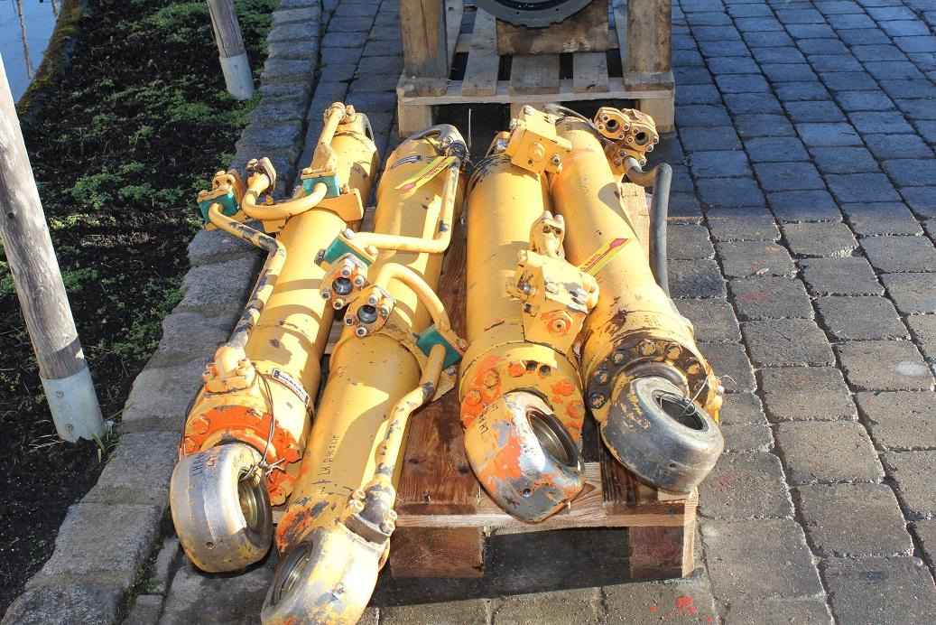 Liebherr A 902 LIT - Hidraulični cilindar za Građevinska mašina: slika 4 Liebherr A 902 LIT - Hidraulični cilindar za Građevinska mašina: slika 4