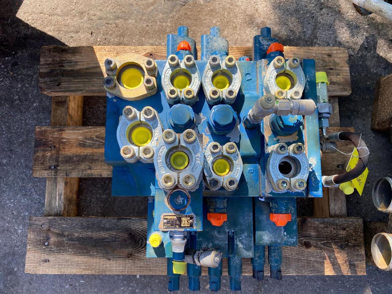 Liebherr L 566 - Hidraulični ventil za Građevinska mašina: slika 1 Liebherr L 566 - Hidraulični ventil za Građevinska mašina: slika 1