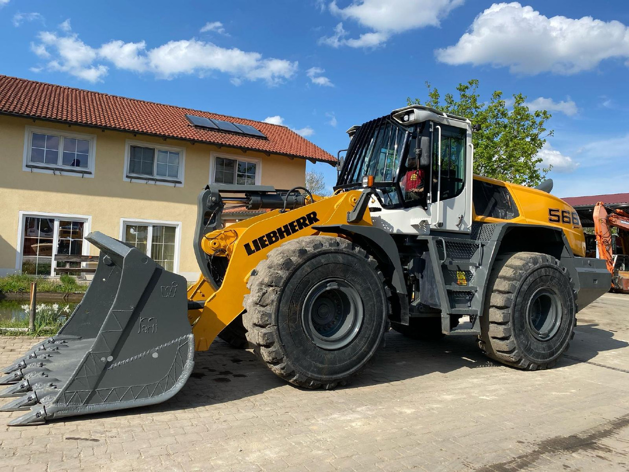 Liebherr L 566 X Power - Utovarivač točkaš: slika 1 Liebherr L 566 X Power - Utovarivač točkaš: slika 1