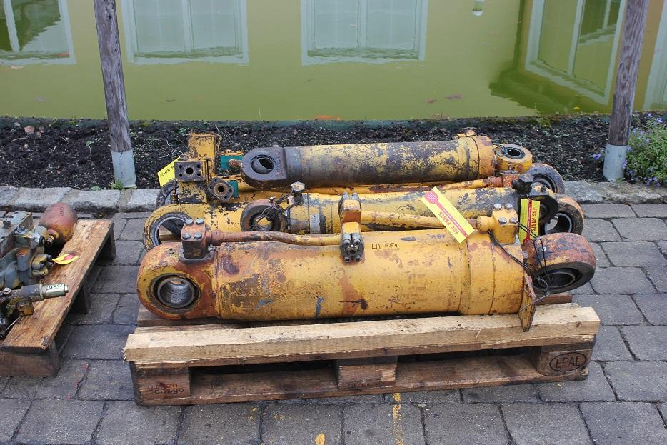 Liebherr L551 - Hidraulični cilindar za Građevinska mašina: slika 3 Liebherr L551 - Hidraulični cilindar za Građevinska mašina: slika 3