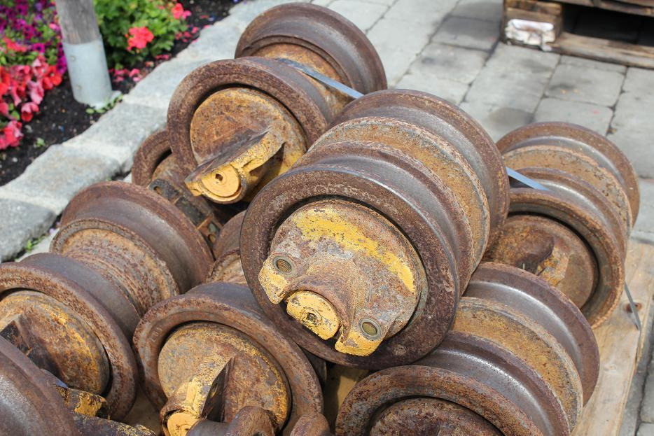 Liebherr LR 621 - Valjci za šine za Građevinska mašina: slika 1 Liebherr LR 621 - Valjci za šine za Građevinska mašina: slika 1