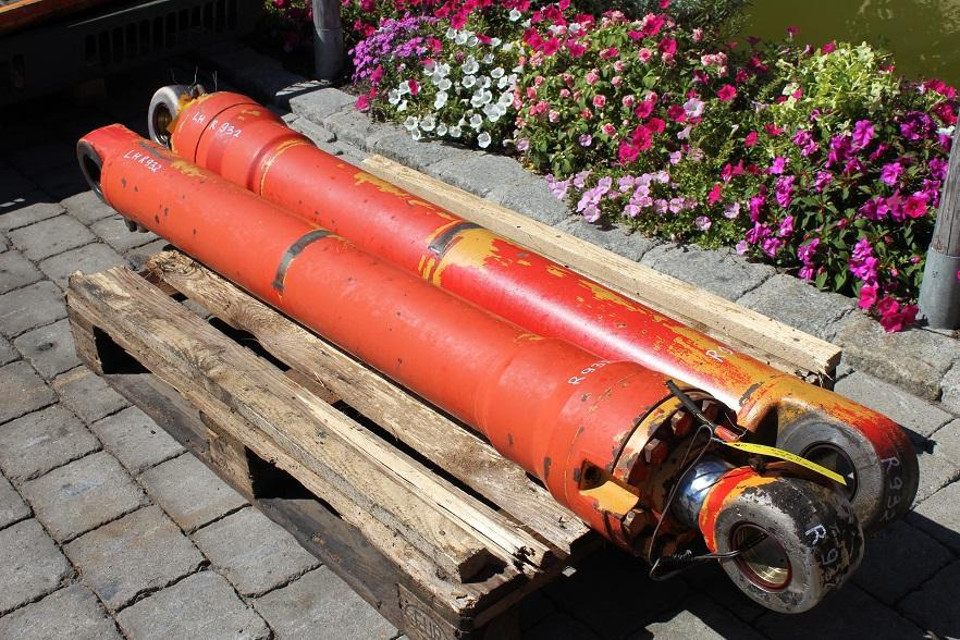 Liebherr R 932 LIT - Hidraulični cilindar za Građevinska mašina: slika 1 Liebherr R 932 LIT - Hidraulični cilindar za Građevinska mašina: slika 1