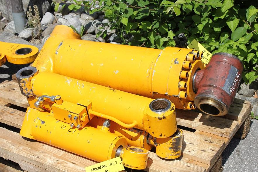 Mecalac 11CX - Hidraulični cilindar za Građevinska mašina: slika 2 Mecalac 11CX - Hidraulični cilindar za Građevinska mašina: slika 2